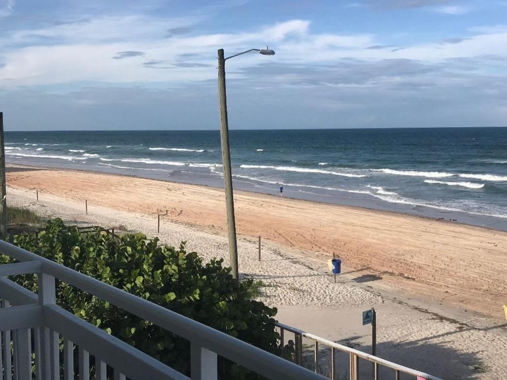Beachfront Bliss - At Symphony Club Holiday home *