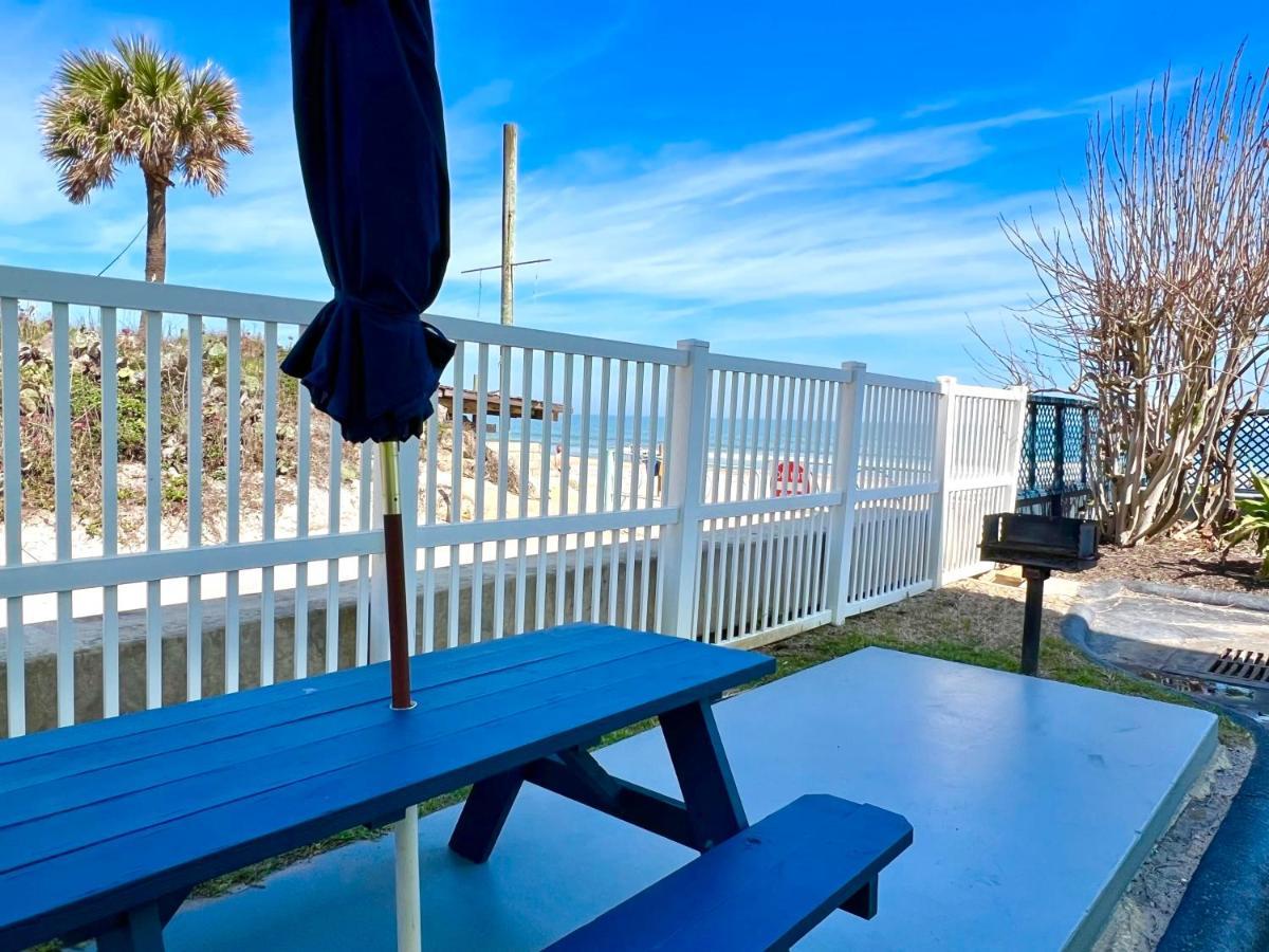 Beachfront Bliss - At Symphony Club Holiday home Ormond Beach